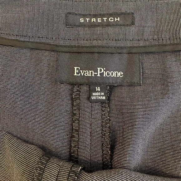 Evan Picone Women's Cropped Pants - Picture 4 of 10